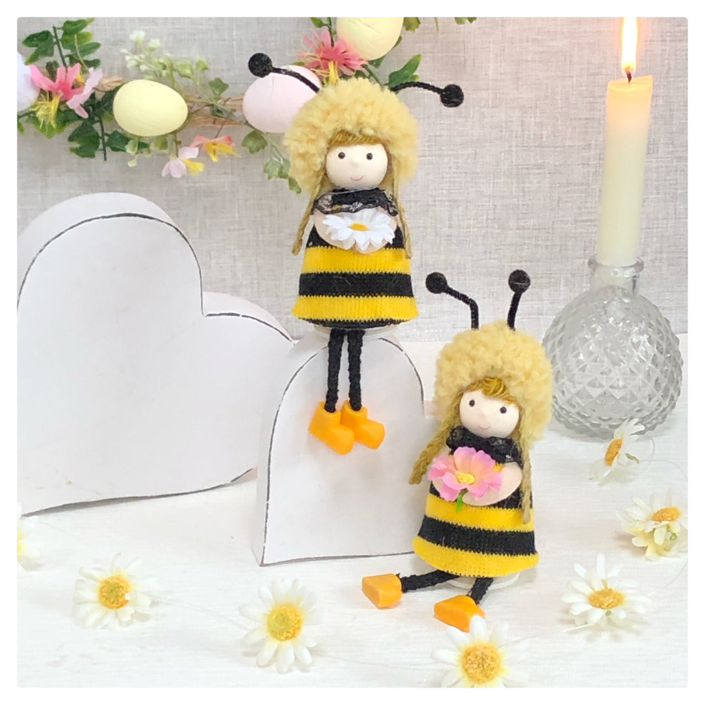 Bee sitting girls